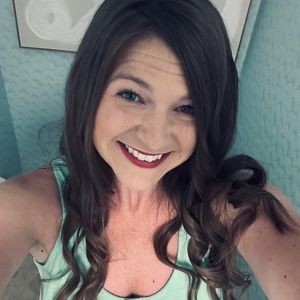 Meet your Posher, Courtney